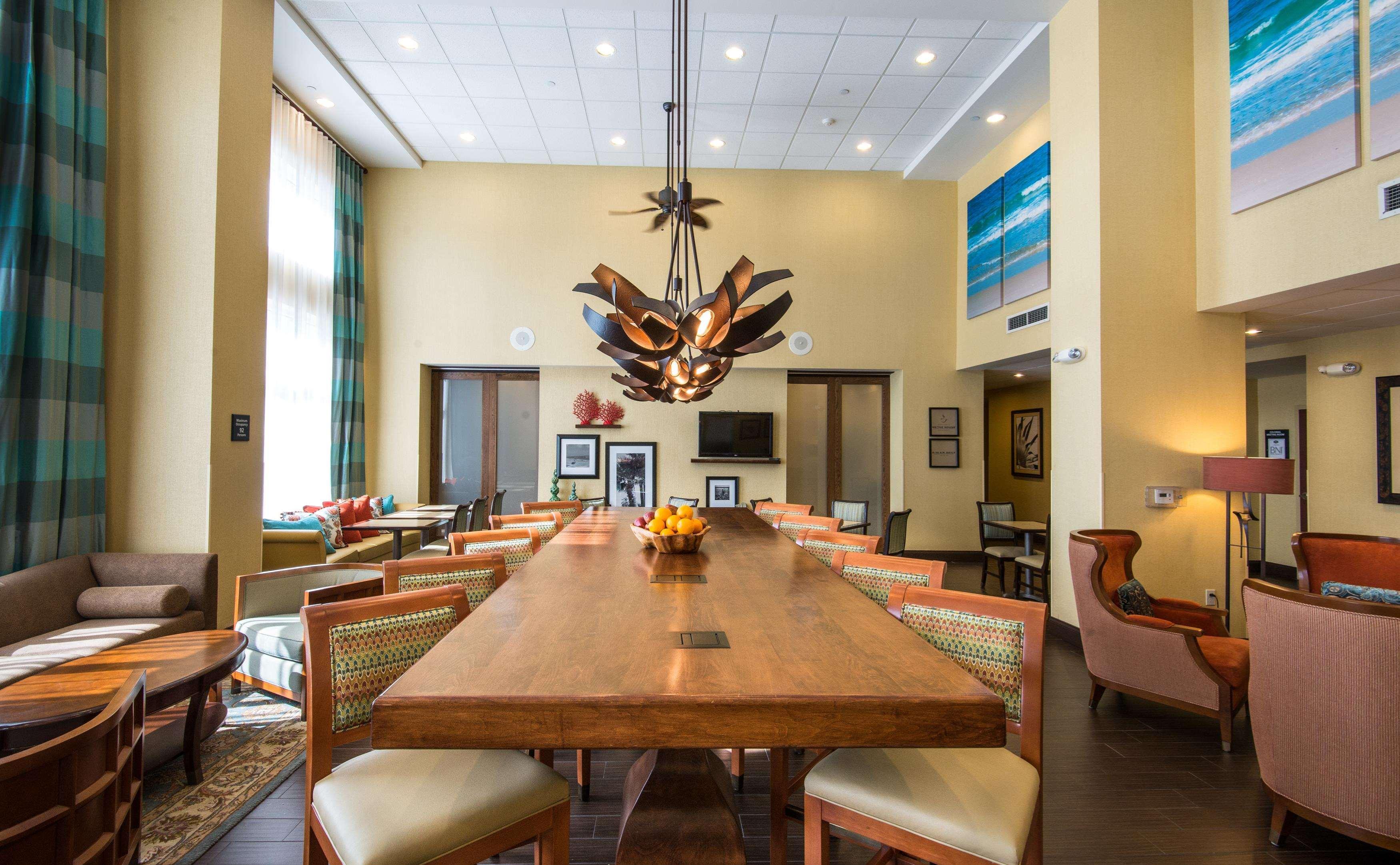 Hampton Inn & Suites Fort Myers-Colonial Boulevard Bagian luar foto