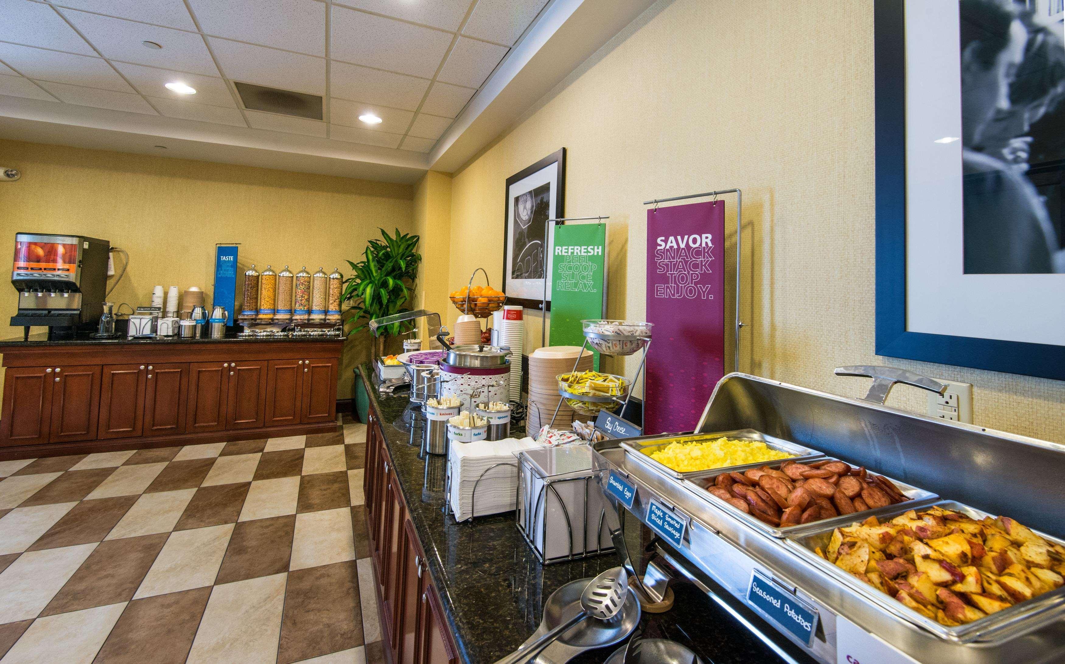 Hampton Inn & Suites Fort Myers-Colonial Boulevard Bagian luar foto