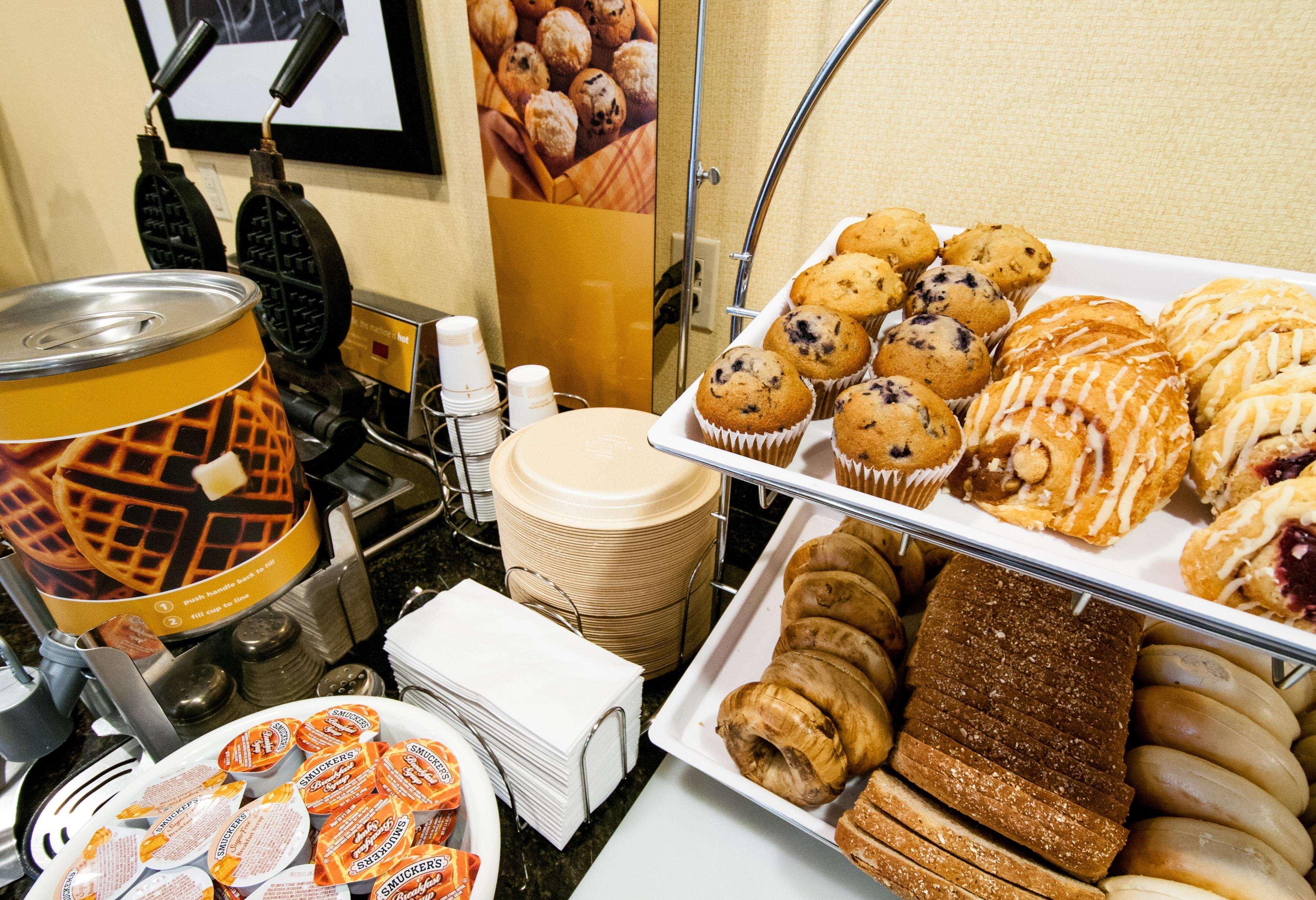 Hampton Inn & Suites Fort Myers-Colonial Boulevard Bagian luar foto