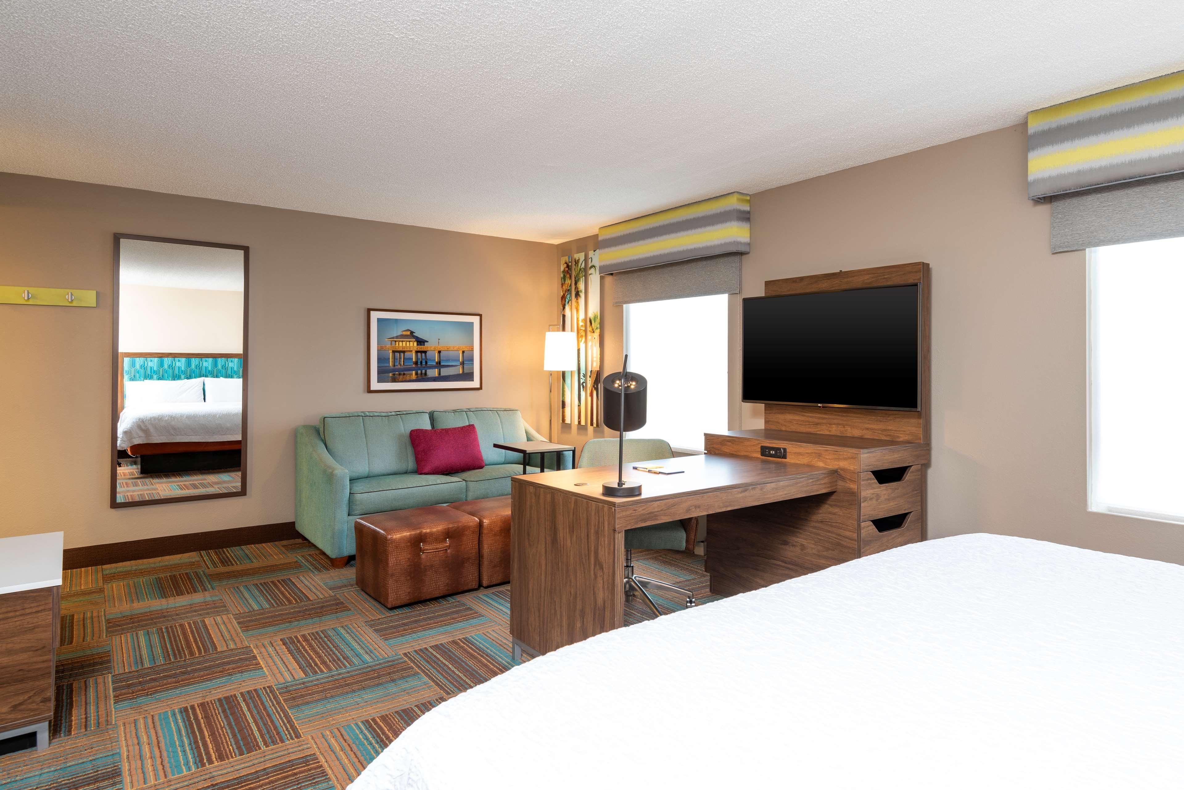 Hampton Inn & Suites Fort Myers-Colonial Boulevard Bagian luar foto